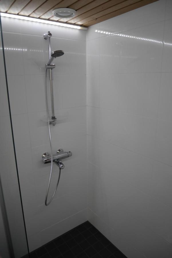 Cozy 4 Person Guesthouse On Quiet Residential Area أولو المظهر الخارجي الصورة