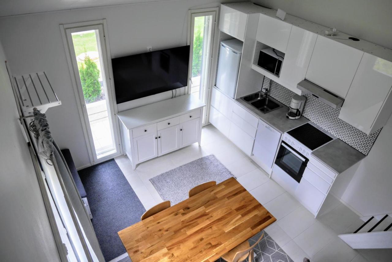 Cozy 4 Person Guesthouse On Quiet Residential Area أولو المظهر الخارجي الصورة